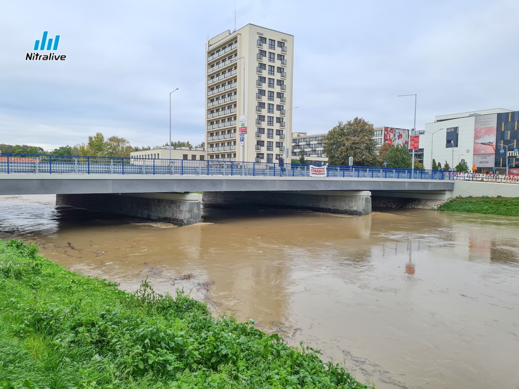 Foto + video: Zvýšená hladina rieky Nitra (15. október 2020)