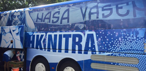 Prvý pohľad na krásny nový autobus hokejistov HK Nitra