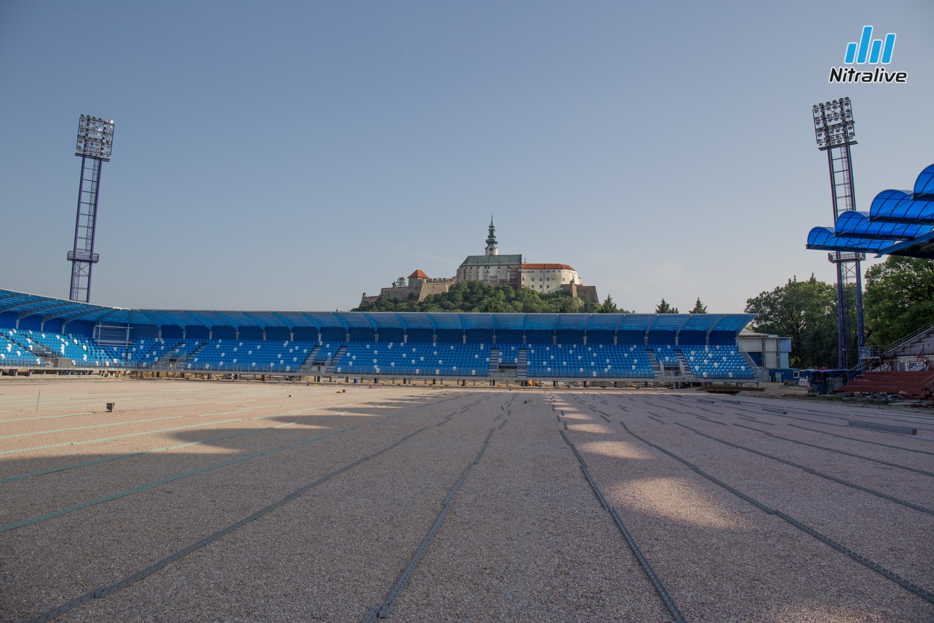 Práce na rekonštrukcii futbalového štadióna v Nitre
