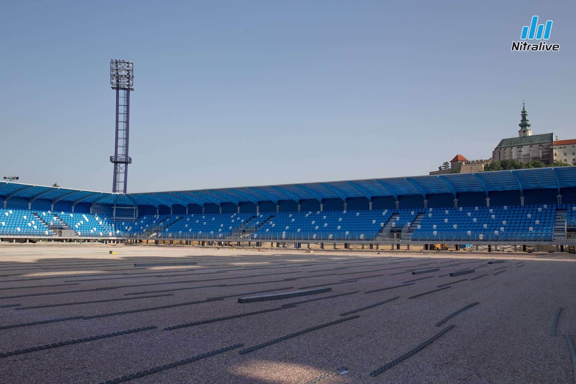Práce na rekonštrukcii futbalového štadióna v Nitre