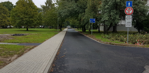 Pohľad na ulicu Ľ.Okánika po rekonštrukcii a výstavbe nového chodníka