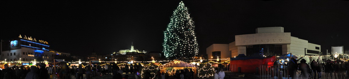 Vianočné mestečko Nitra panoráma