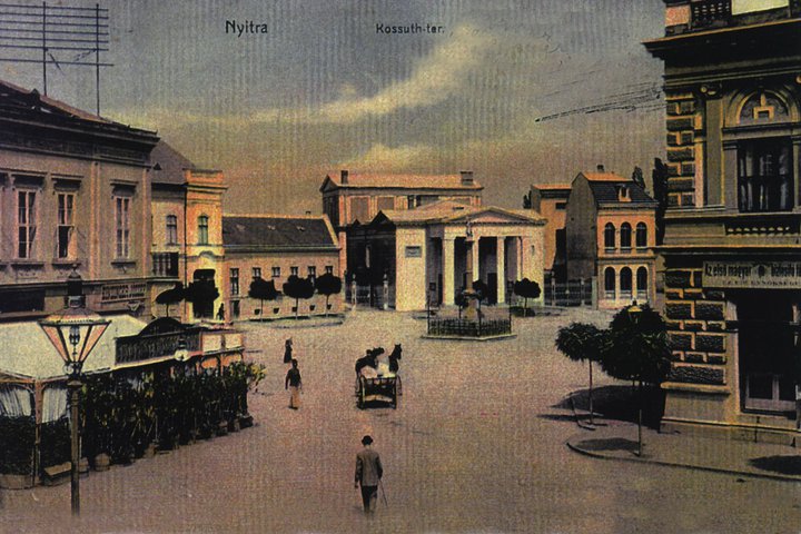 Svätoplukovo námestie, historická foto
