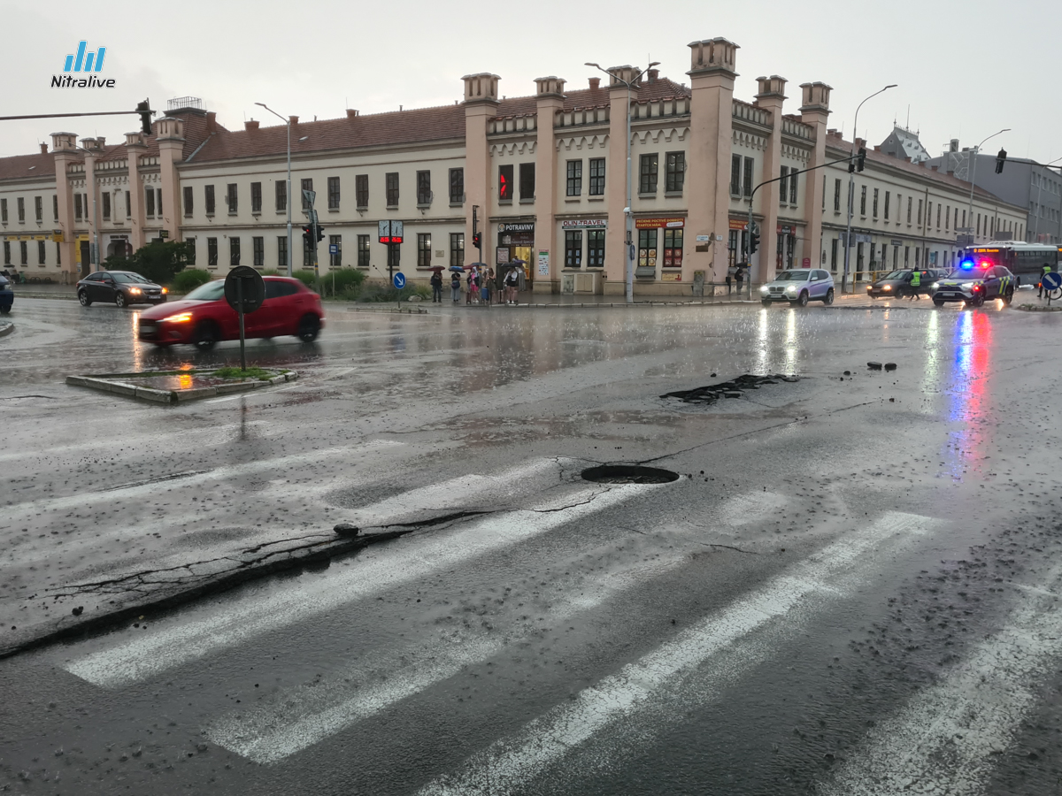 Nitrou sa prehnalo niekoľko búrok, zanechali škody