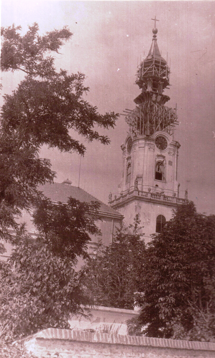 Dnes si pripomíname 77 rokov od zničenia veže katedrály Nitrianskeho hradu