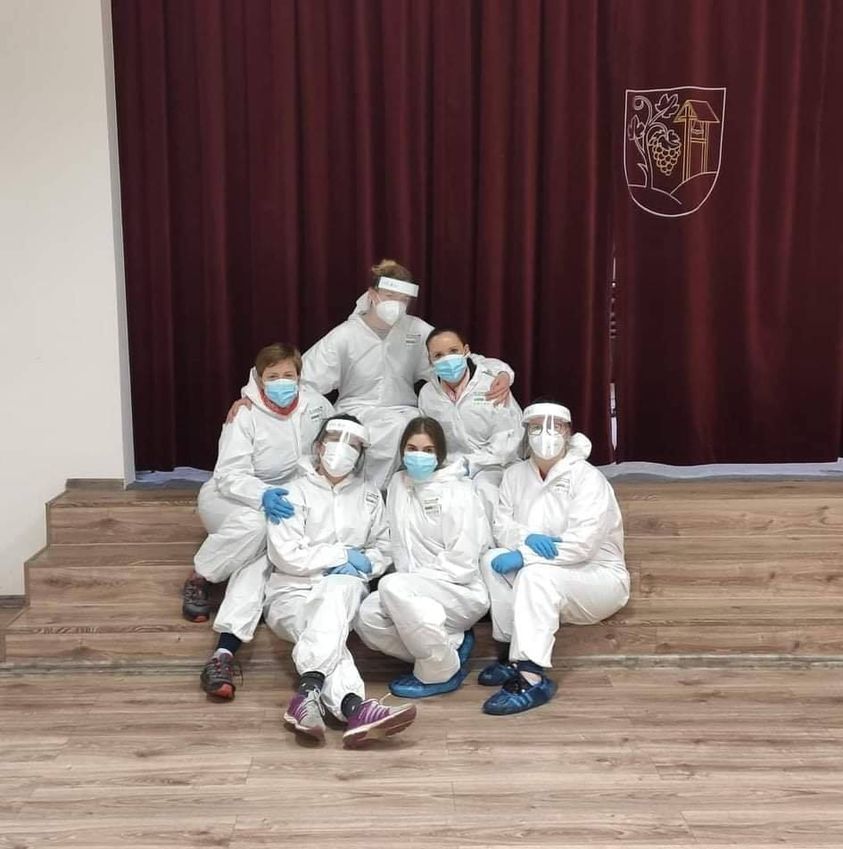 Fotogaléria - testovacie tímy v celoplošnom testovaní v meste a okrese Nitra