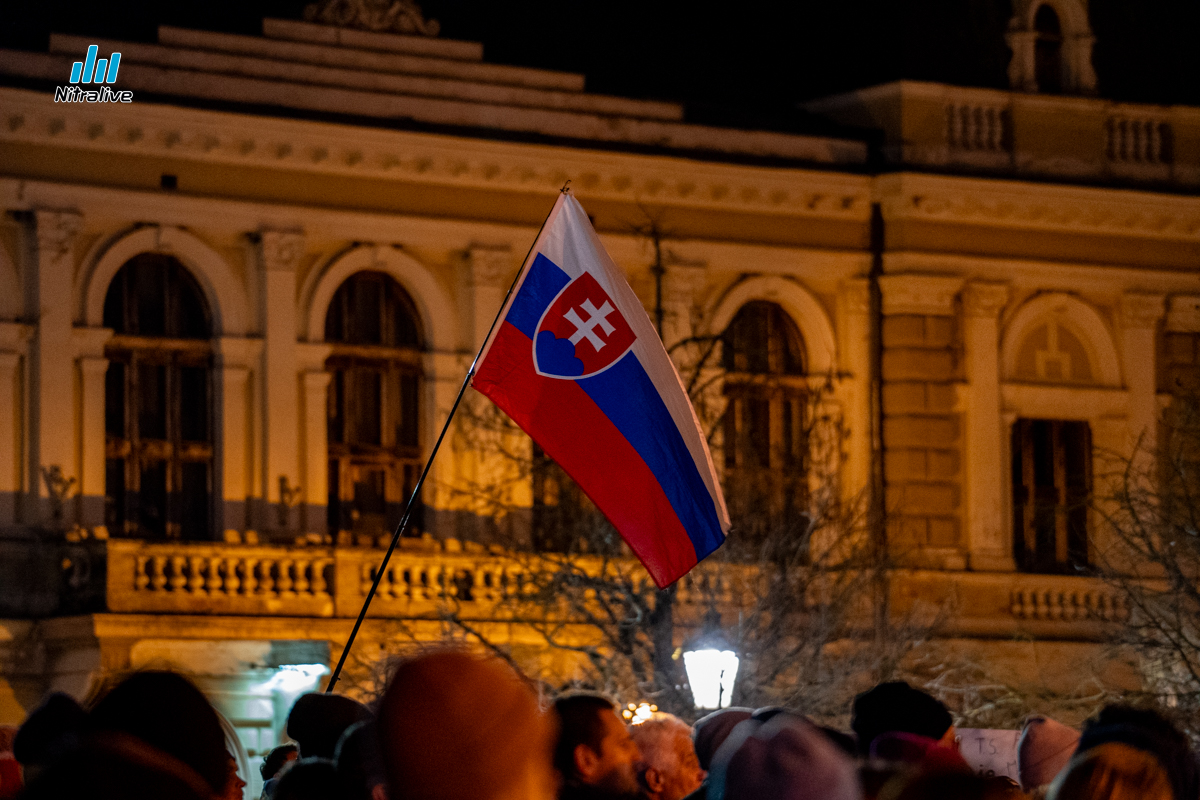 FOTO: Protest s podtitulkom 7 rokov bez Jána a Martiny aj v Nitre (21.2.2025)