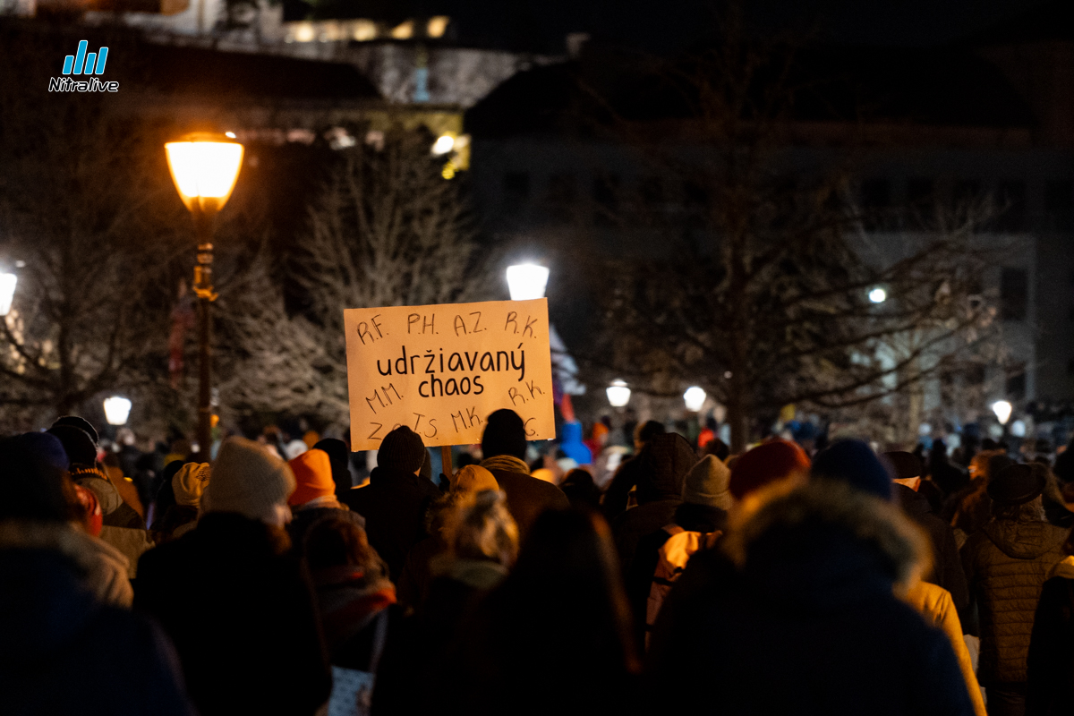 FOTO: Protest s podtitulkom 7 rokov bez Jána a Martiny aj v Nitre (21.2.2025)