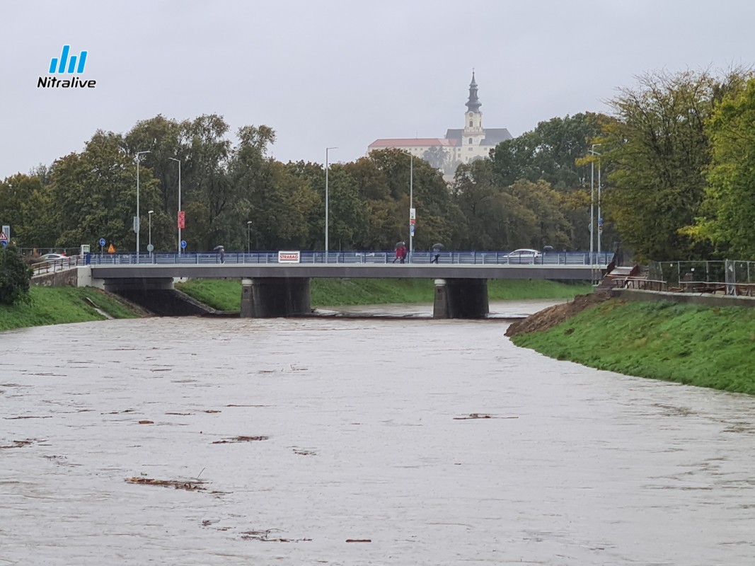 Foto + video: Zvýšená hladina rieky Nitra (14. október 2020)