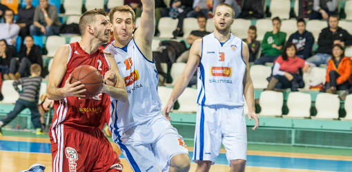 Družstvo MBK SPU Nitra, ktorá sa momentálne nachádza na poslednej pozícii Eurovia Slovenskej basketbalovej ligy a jeho šance na účasť vo vyraďovacích bojov sú nulové, opúšťa dvojica kľúčových hráčov