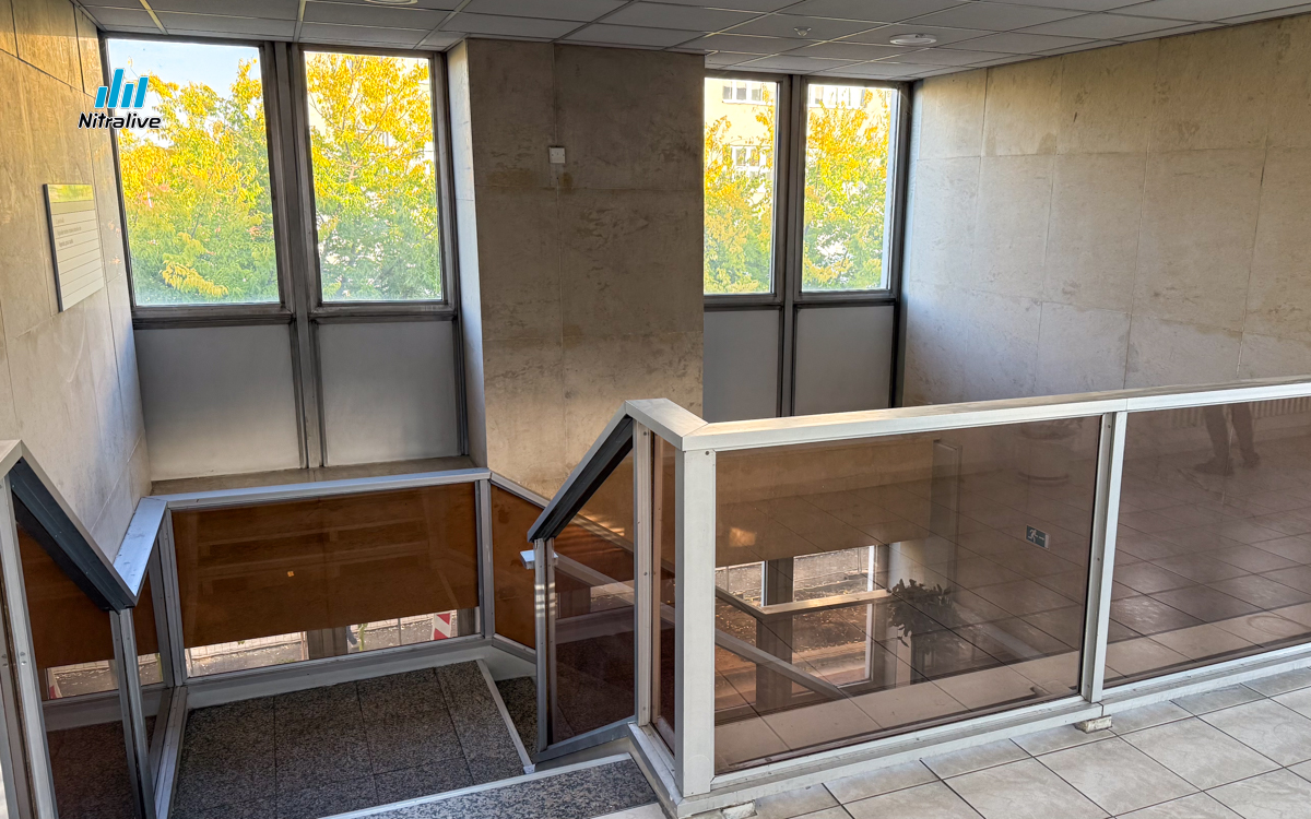 Budova VÚB Nitra, interiér