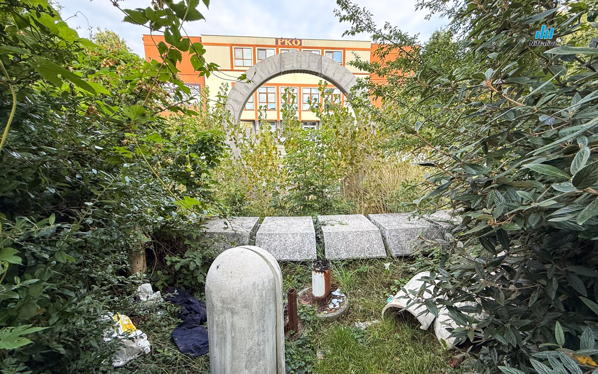 Fontána PKO Nitra, pôvodný stav