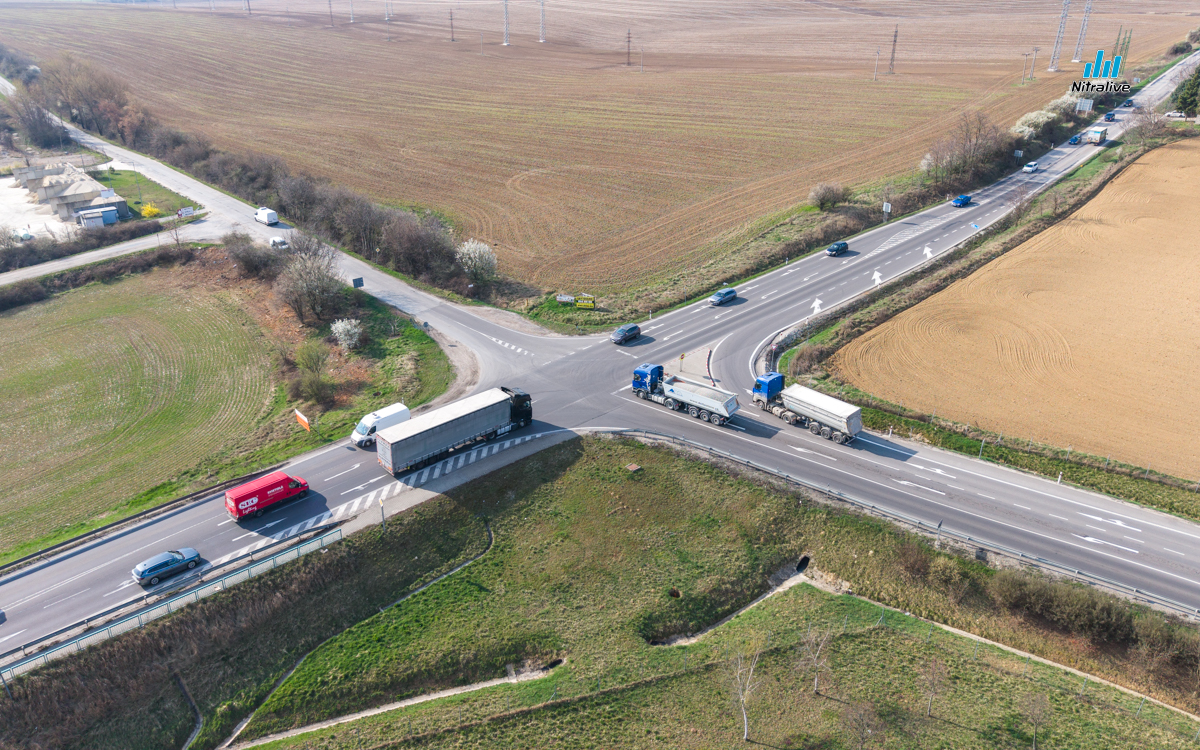 Križovatka R1, juh - Čermáň, Cabajská ulica, 2026