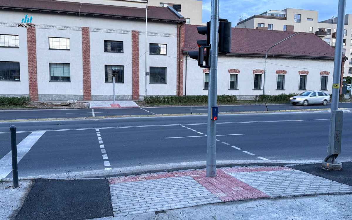 Križovatka Štefánikova x Staničná x Rázusova, semafory