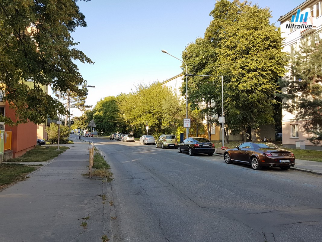 Priechod pre chodcov - Párovská ulica Nitra
