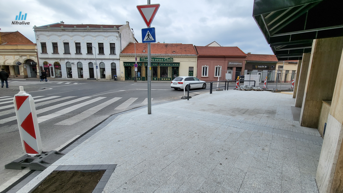 Rekonštrukcia chodníka Mostná / Kmeťkova