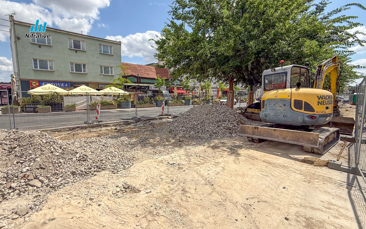 Prekvapujúci nález v centre Nitry: Rozšírenie pešej zóny odkrýva včasnostredoveké pohrebisko